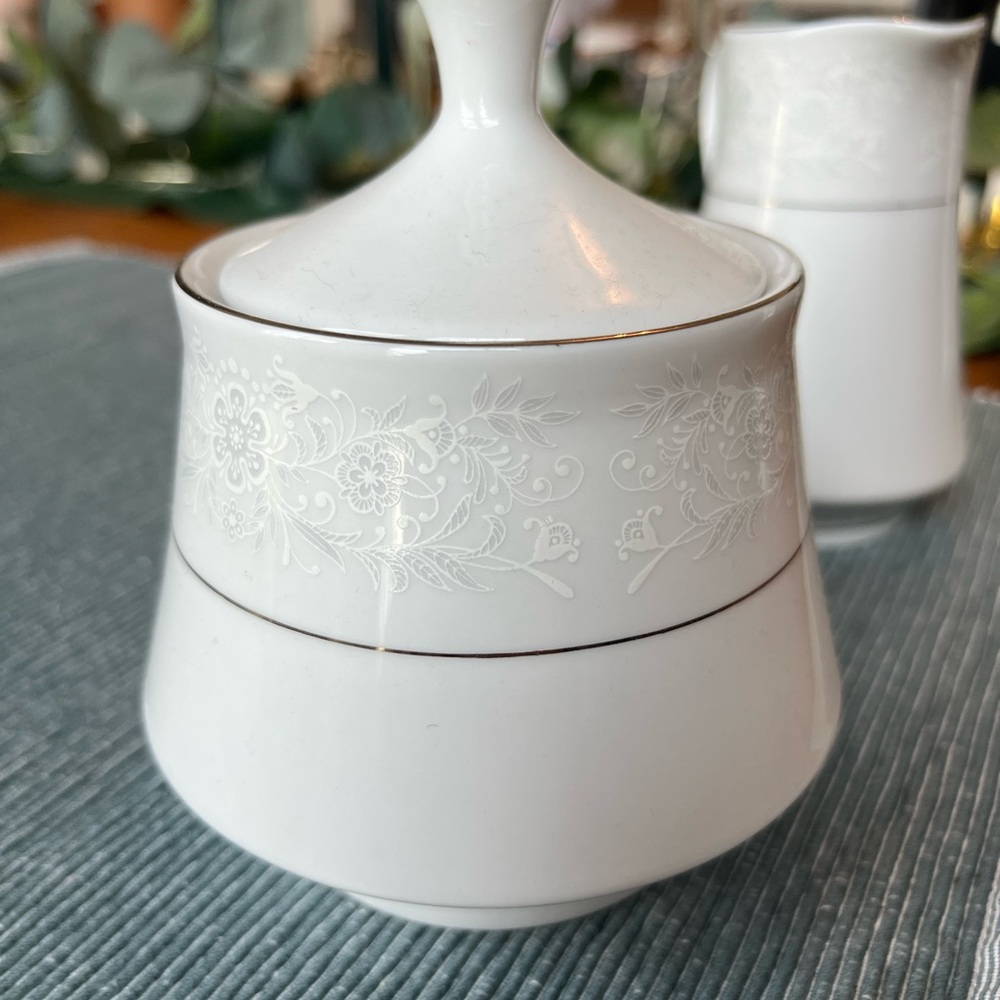 Crown Ming queens lace cream and sugar set
